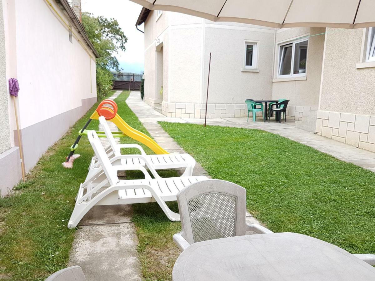 Вилла Casa Bunicilor Colonia Sase Martie Экстерьер фото