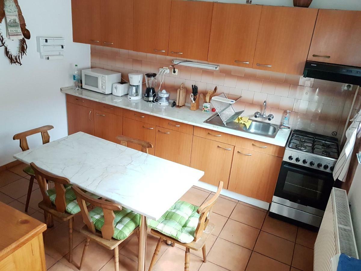 Вилла Casa Bunicilor Colonia Sase Martie Экстерьер фото